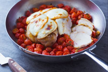 Peito de frango assado com queijo scamorza