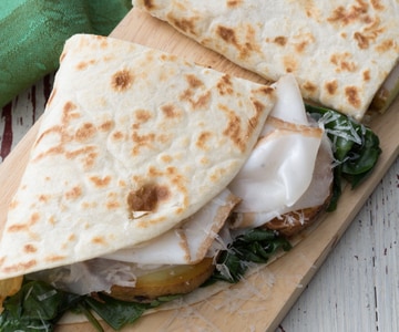 Piadina com ervas, batatas e lardo di Colonnata