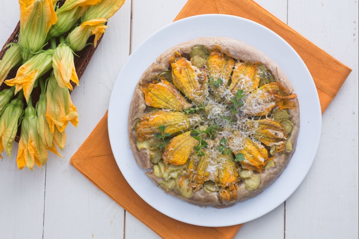 Tatin de flores de abóbora recheadas