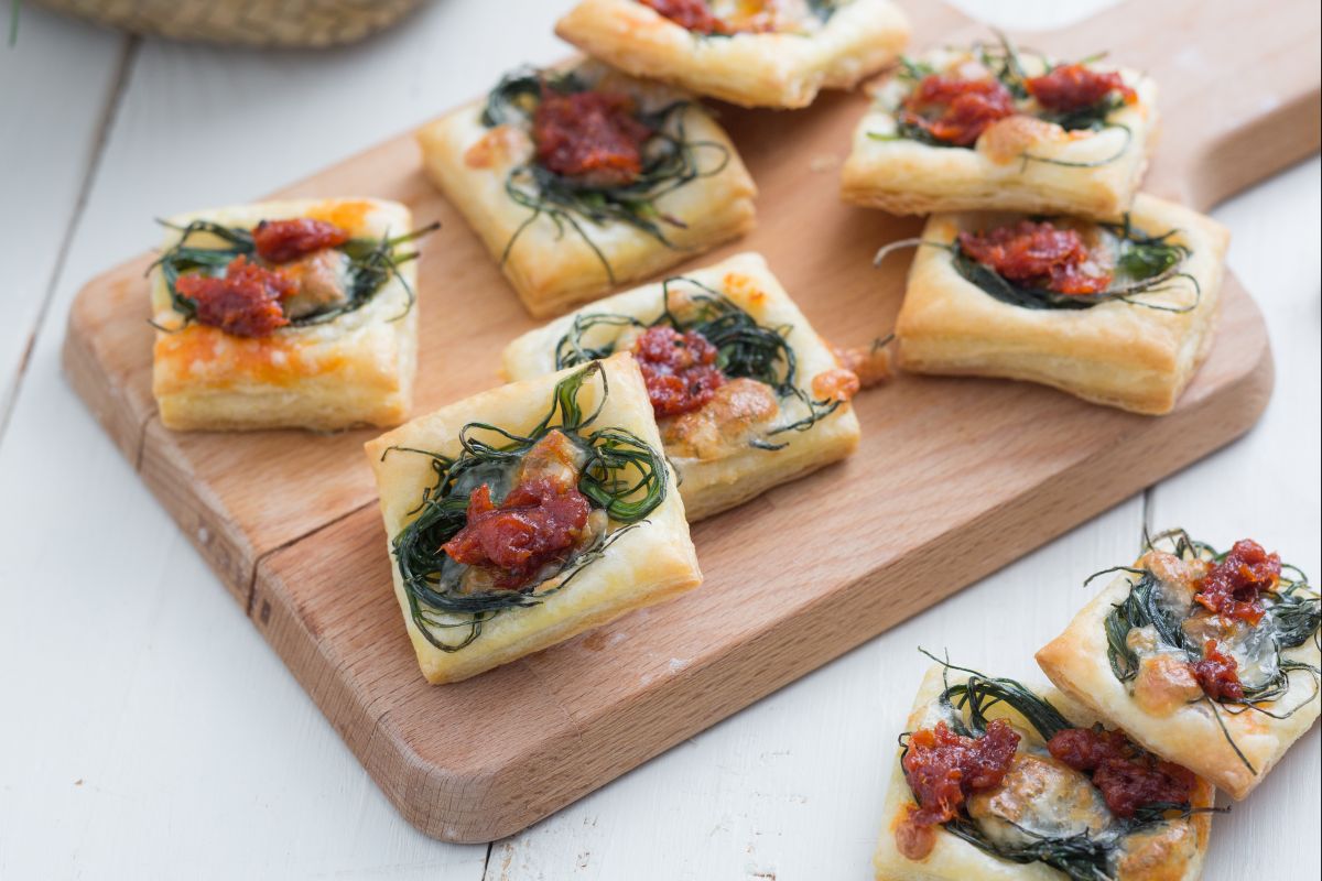 Folhados com agretti e nduja