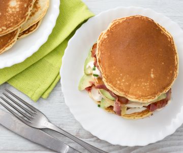 Panquecas salgadas com bacon e crème fraîche