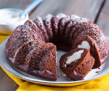 Bolo de Cacau com Recheio de Coco
