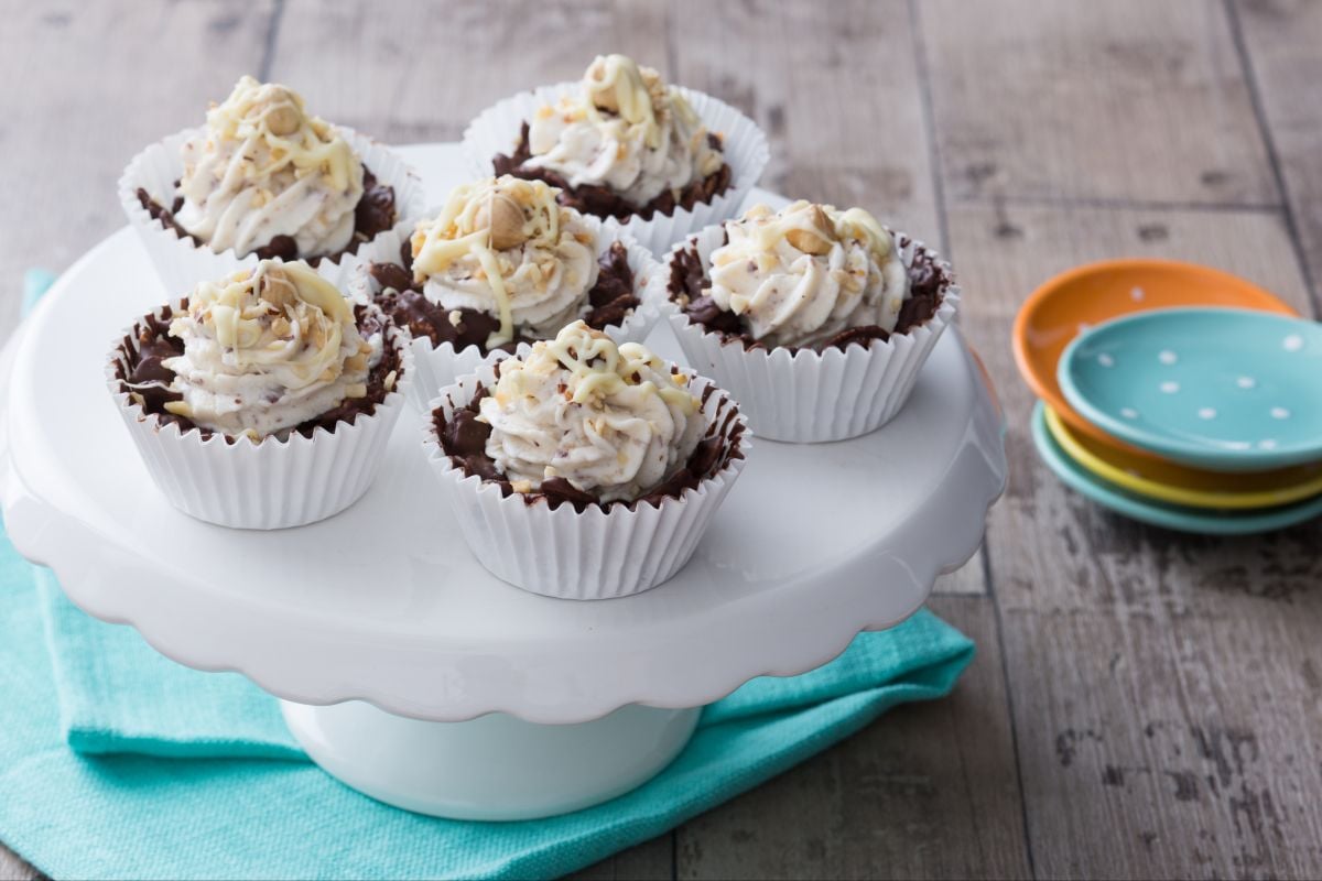 Copinhos de chocolate crocantes com creme de mascarpone