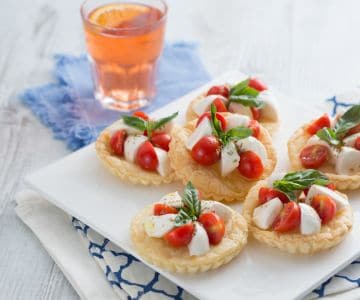 Tortinhas caprese