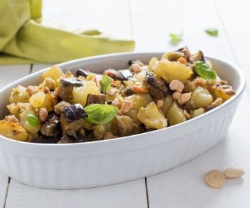 Berinjela e batata com amêndoas